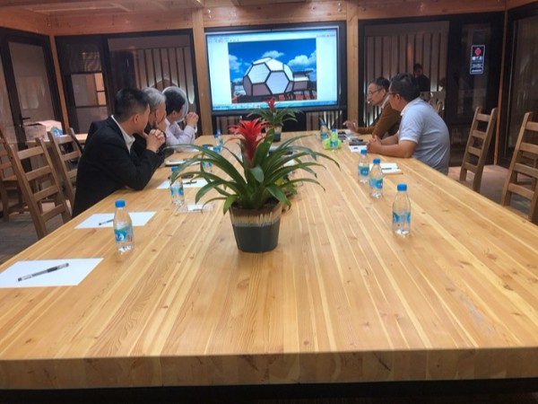 常熟客戶到梁緣建科展廳參觀並洽談合作及考察在建項目